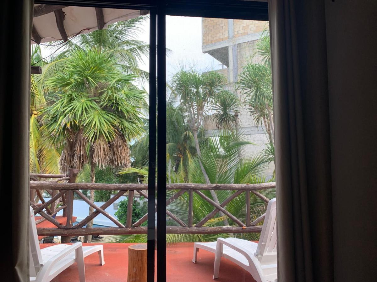 Casa Caribe Канкун Екстер'єр фото View from a room at the hotel